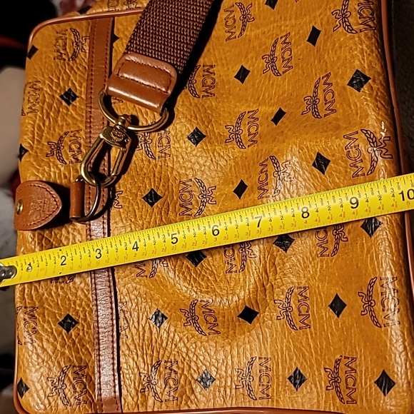 💕Vintage MCM Duffle Bag w/ Luggage Tag💕 - Picture 12 of 17